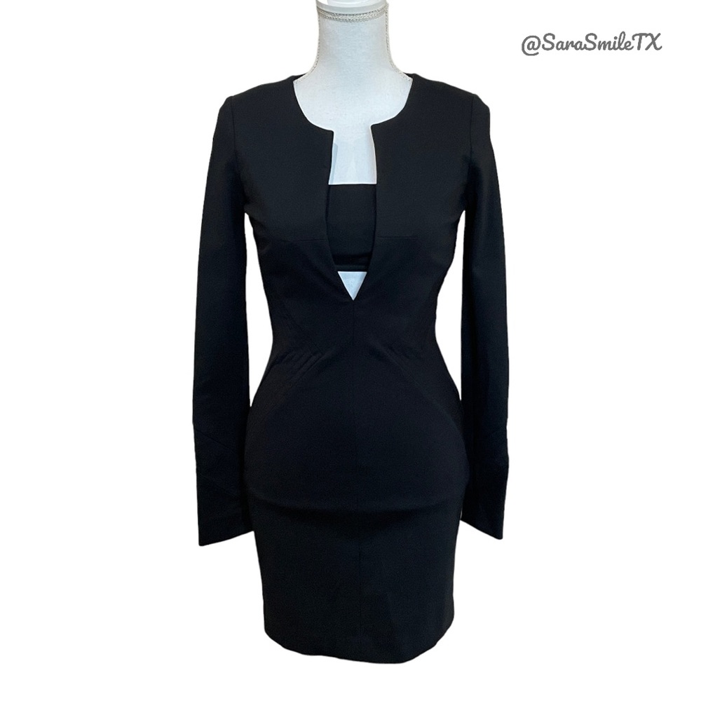 ELIZABETH & JAMES Black Low V-Neck Long Sleeve Fitted Party Dress NWOT